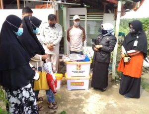 Walikota Tanjungpinang Meberikan Bantuan Langsung Untuk Warga Yang Kena Musibah Sambaran Petir