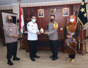 KUNJUNGAN DAN SILATURAHMI GUBERNUR DAN WAKIL GUBERNUR PROVINSI KEPRI DI POLDA KEPRI