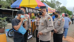 Wakapolda Kepri Tinjau Situasi Kamtibmas Serta Bagikan Masker Kepada Masyarakat dan Pengecekan Posko PPKM Kampung Tangguh 