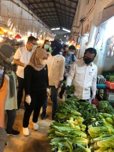 Ditreskrimsus Polda Kepri Turun Ke Pasar Tradisional Pantau Harga dan Ketersediaan Sembako di Kota Batam