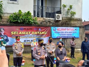 Kapolri Tinjau Kegiatan Buruh di Banten, Kapolri Akan Perkuat Akselerasi Vaksinasi di Wilayah Aglomerasi