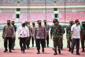 Bersama Panglima TNI, Kapolri dan Menpora Tinjau Kesiapan Stadion dan Arena Akuatik PON XX 