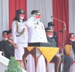 Marlin Wakil Gubernur Kepri Irup Penurunan Bendera