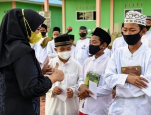 Datangi Ponpes dan Panti Asuhan di Bintan, TP-PKK Kepri Berikan Santunan