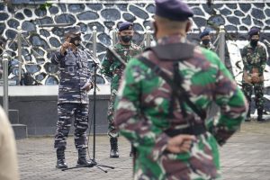 Wadan Lantamal IV Usai Apel Pagi Beri Pengarahan Kepada Segenap Prajurit dan PNS Lantamal IV