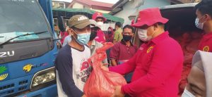 Kegiatan Pembagian Bantuan Sembako Merupakan Bentuk Kepedulian Tim Posko Bantuan Penanganan Covid-19