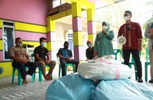 Serahkan Bantuan Alat Tangkap Untuk Nelayan Dompak, Ini Pesan Rahma Walikota Tanjungpinang