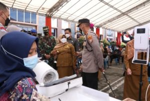 Rahma Walikota Tanjungpinang Berserta Kapolres Tanjungpinang Tinjau Vaksinasi Merdeka di Tempat dan Rumah Ibadah