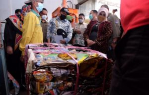 Rahma Walikota Tanjungpinang Bersama Kementerian Kelautan Tinjau Bank Sampah