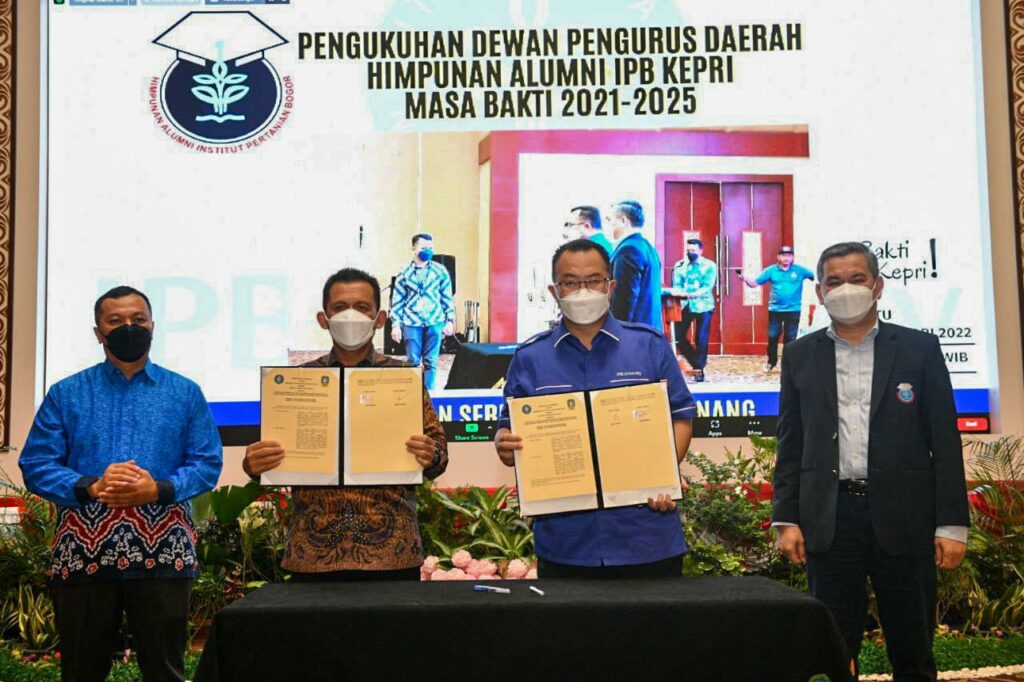 Gubernur Ansar Siap Berkolaborasi Wujudkan Desa Berkekuatan Ekonomi dan Berbasis Ekspor, Gubernur Hadiri Pengukuhan DPD HA IPB Kepri 