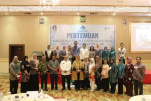 Upaya Mencegah Stunting dan Covid-19 Melalui Dasa Wisma, Dewi Ansar Buka Kegiatan Penggerakan Peningkatan Posyandu Aktif melalui Rebranding Posyandu.