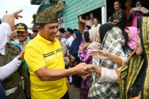 Gubernur Pertama Yang Berkunjung di Desa Mentuda!! Terpencil & Terisolir, Begini Reaksi Masyarakat Menyambut Gubernur Ansar.