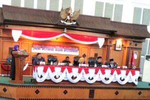 Rapat Paripurna DPRD Kota Tanjungpinang, Wali Kota Rahma Sampaikan Ranperda APBD Perubahan 2022.